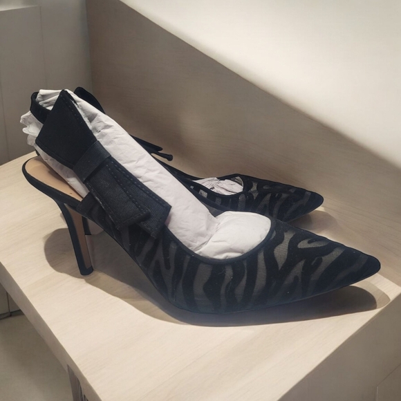 INC - Elegant Black Women's Heels - Picture 2 of 8